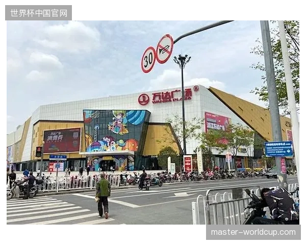 场馆实时客流画像与赛场围挡视觉留存率能否互为印证其商业价值？